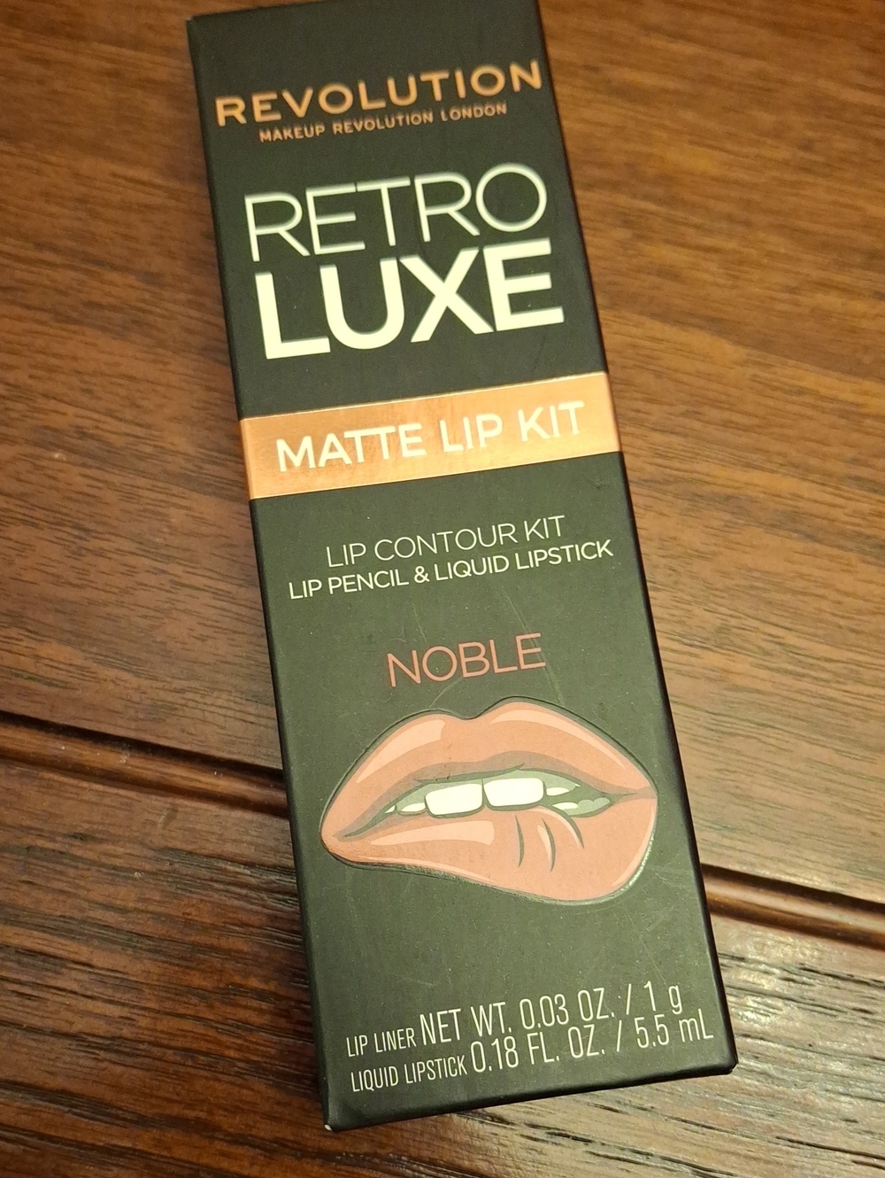 Revolution Retro Luxe Matte Lipstick & Liner Contour Kit Bold Noble 2 Piece New